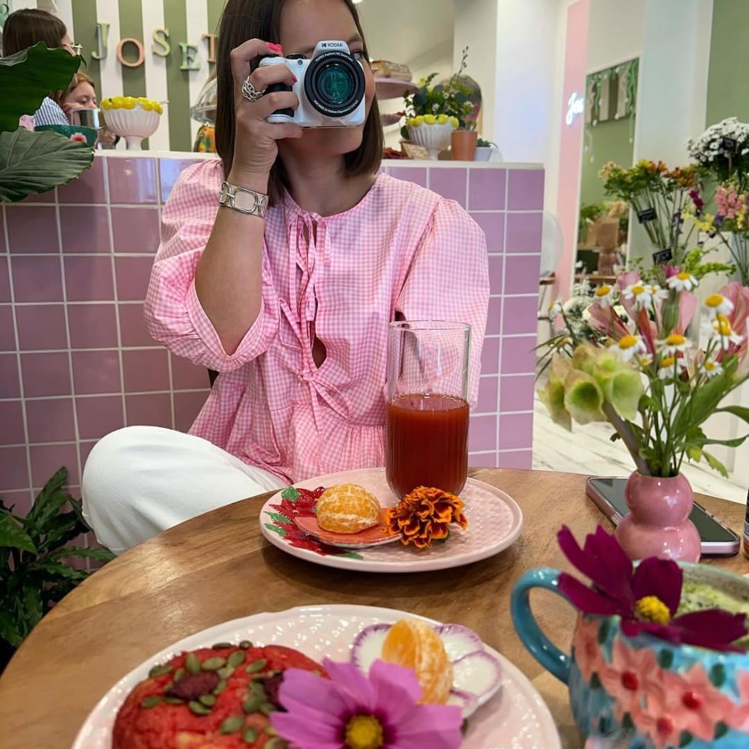 KODAK Pixpro Astro Zoom AZ405 - Digital Bridge , 40x Zoom, 24mm Wide-Angle Lens, 20 Megapixels, 3-inch LCD, Full HD 1080p Video, Optical Image Stabilization (OIS), AA Battery