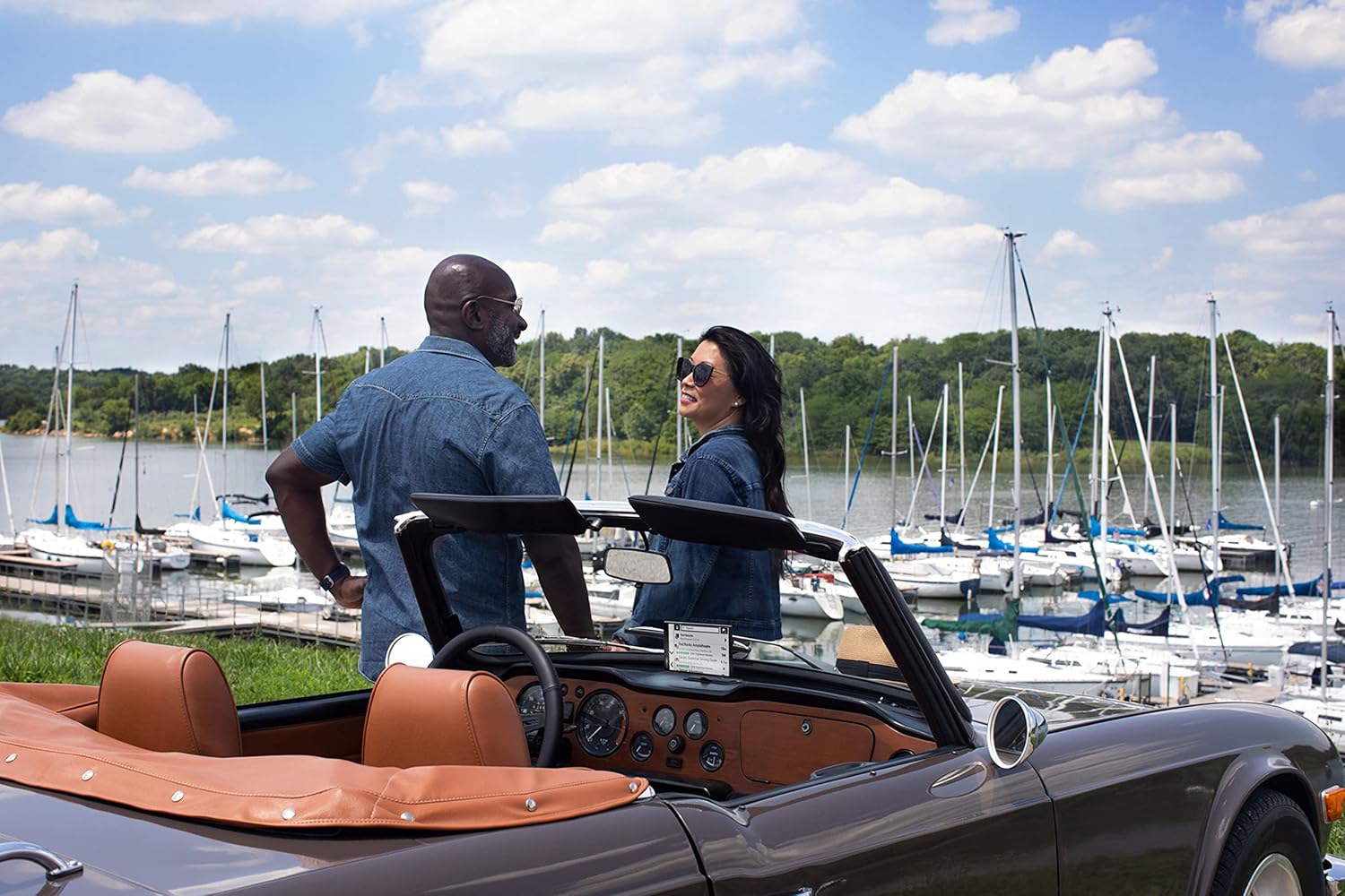 Garmin DriveSmart 76,GPS Sat Nav, 7" Display, Map Updates for UK, Ire and Full Europe, Live Traffic via app, Bluetooth Hands-free Calling,Voice Commands/Smart Features